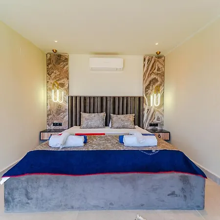 Villa Kazarman, Kalkan'in Kalbinde Denize, Merkeze Kalkan