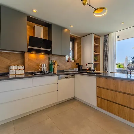 Villa Kazarman, Kalkan'in Kalbinde Denize, Merkeze Kalkan