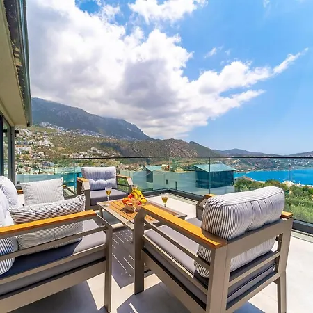 Kazarman, Kalkan'in Kalbinde Denize, Merkeze *