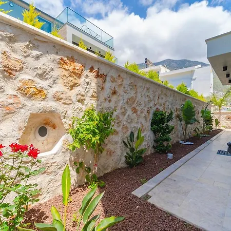 Kazarman, Kalkan'in Kalbinde Denize, Merkeze Villa Kalkan