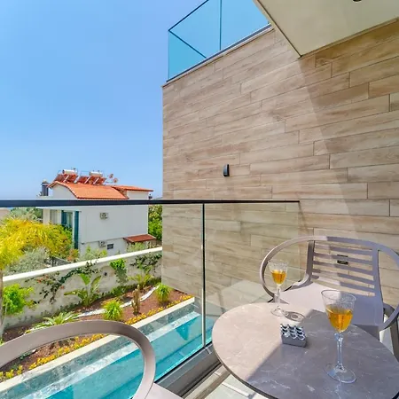 Villa Kazarman, Kalkan'in Kalbinde Denize, Merkeze *