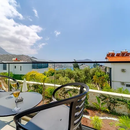 Kazarman, Kalkan'in Kalbinde Denize, Merkeze * Kalkan