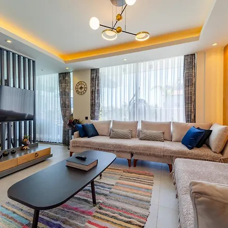 Villa Kazarman, Kalkan'in Kalbinde Denize, Merkeze *