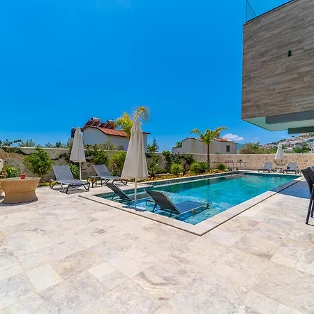 Kazarman, Kalkan'in Kalbinde Denize, Merkeze * Kalkan