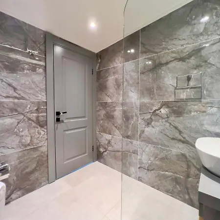 Kazarman, Kalkan'in Kalbinde Denize, Merkeze Villa *