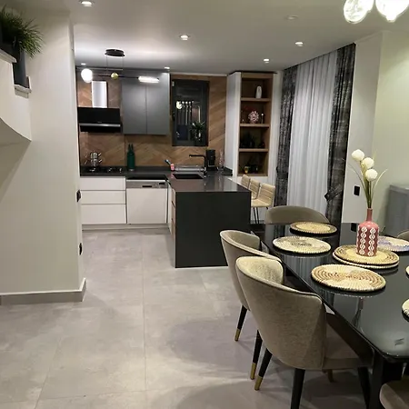 Kazarman, Kalkan'in Kalbinde Denize, Merkeze Villa Kalkan