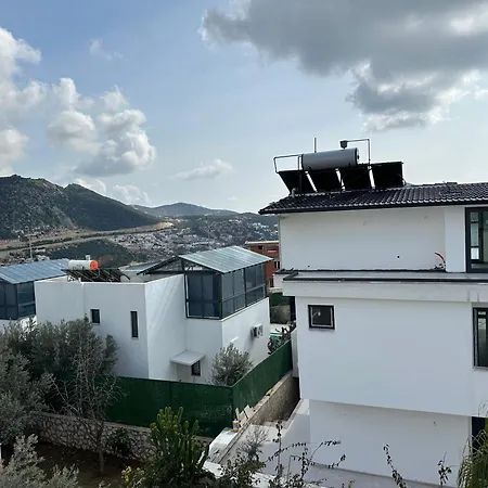 Villa Kazarman, Kalkan'in Kalbinde Denize, Merkeze Kalkan