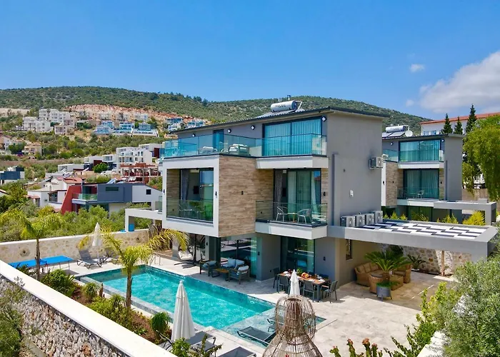 Villa Kazarman, Kalkan'in Kalbinde Denize, Merkeze Kalkan
