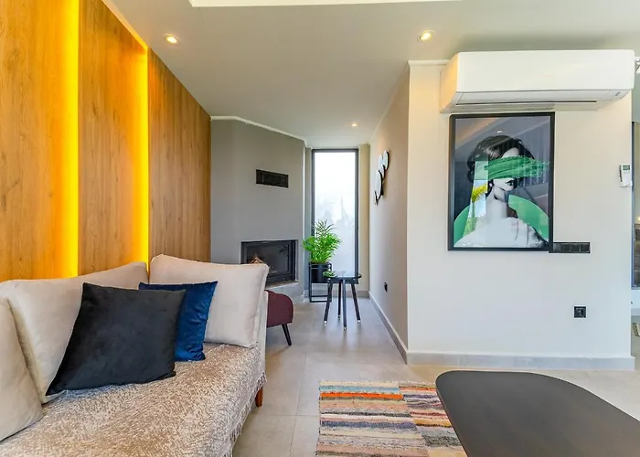Kazarman, Kalkan'in Kalbinde Denize, Merkeze Villa Kalkan