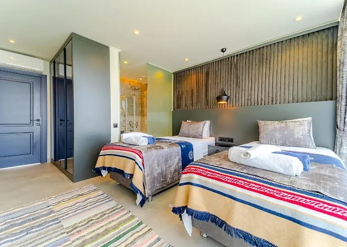 Villa Kazarman, Kalkan'in Kalbinde Denize, Merkeze Kalkan