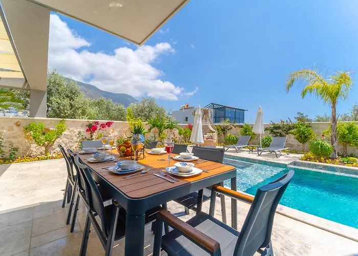 Kazarman, Kalkan'in Kalbinde Denize, Merkeze Kalkan