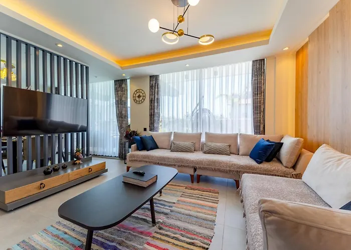 Villa Kazarman, Kalkan'in Kalbinde Denize, Merkeze *