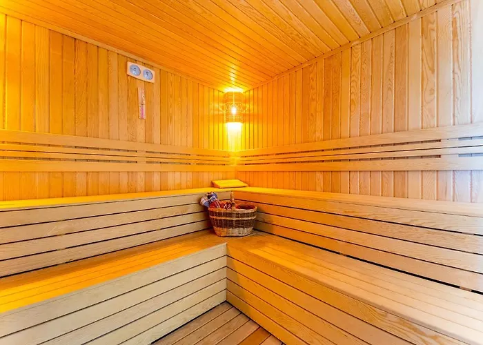Kazarman, Kalkan'in Kalbinde Denize, Merkeze *