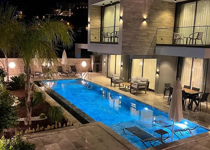 Kazarman, Kalkan'in Kalbinde Denize, Merkeze * Kalkan