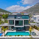 Kazarman, Kalkan'in Kalbinde Denize, Merkeze * Kalkan