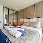 Kazarman, Kalkan'in Kalbinde Denize, Merkeze *