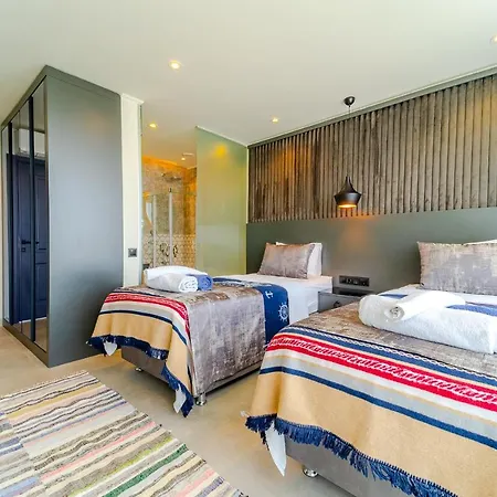 Villa Kazarman, Kalkan'in Kalbinde Denize, Merkeze Kalkan