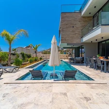 Kazarman, Kalkan'in Kalbinde Denize, Merkeze * カルカン