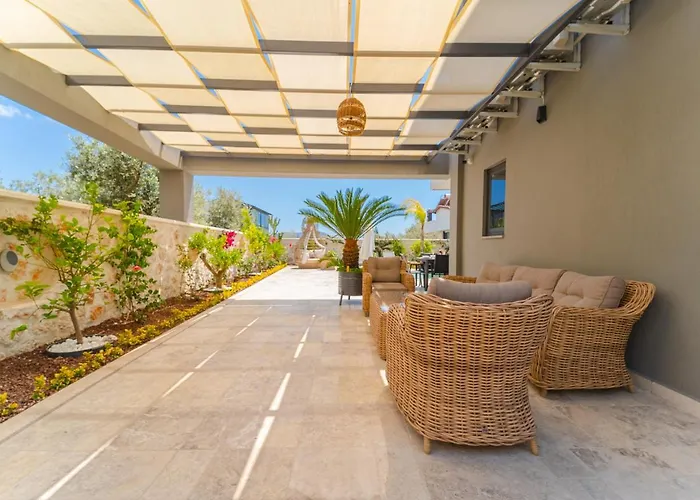 Kazarman, Kalkan'in Kalbinde Denize, Merkeze * Kalkan